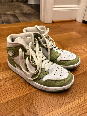 Nike Air Jordan 1 Mid SE "Green Python" Green & White Sneakers